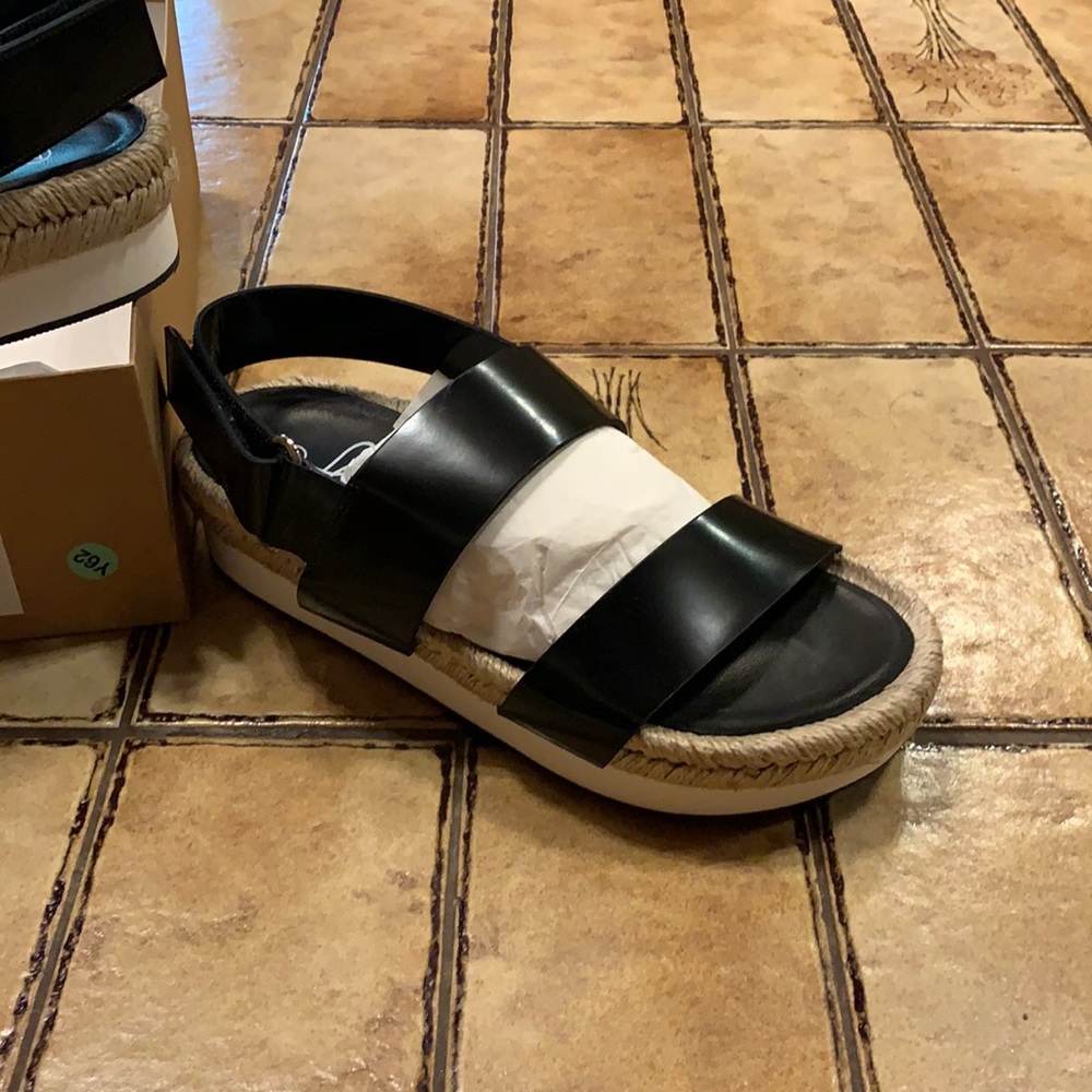 EUC flamingos sandals sz 37